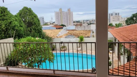 Casa com 5 Quartos para alugar, 376m² no Boa Vista, Uberaba