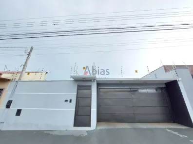 Casa com 3 Quartos para venda ou aluguel, 194m² no Planalto Paraíso, São Carlos