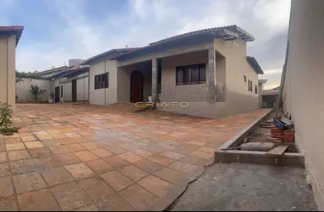 Casa com 3 Quartos à venda, 303m² no Anápolis City, Anápolis