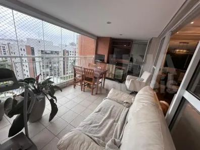 Apartamento com 4 Quartos para alugar, 140m² no Cidade São Francisco, São Paulo