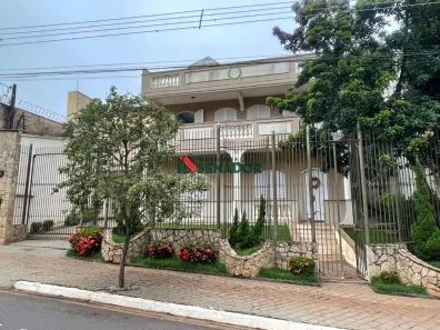 Imóvel Comercial com 5 Quartos para venda ou aluguel, 490m² no Canaã, Londrina