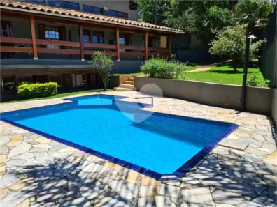 Casa de Condomínio com 6 Quartos para alugar, 390m² no Caraguatá, Mairiporã