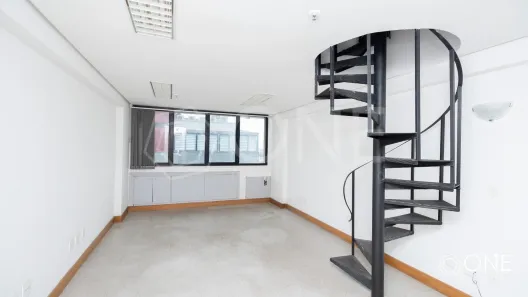 Sala Comercial para alugar, 98m² no Três Figueiras, Porto Alegre