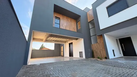 Casa com 3 Quartos à venda, 219m² no Glória, Joinville
