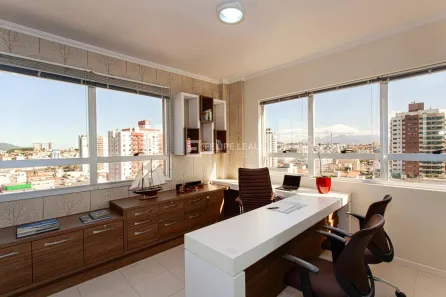 Sala Comercial à venda, 137m² no Estreito, Florianópolis