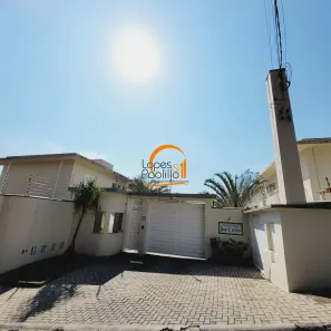 Casa com 3 Quartos para alugar, 140m² no Jardim das Flores, Atibaia
