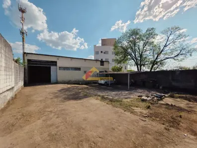 Galpão/Depósito/Armazém à venda, 190m² no São João de Deus, Divinópolis