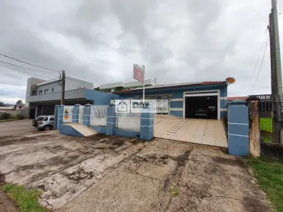 Casa com 4 Quartos à venda, 241m² no Uvaranas, Ponta Grossa