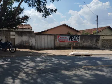 Casa com 3 Quartos à venda, 374m² no Jardim Presidente, Goiânia