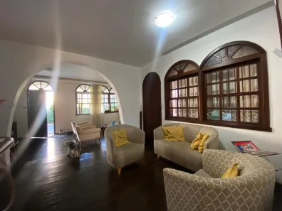 Casa com 4 Quartos à venda, 335m² no Colégio Batista, Belo Horizonte