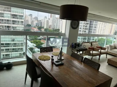 Apartamento com 3 Quartos para venda ou aluguel, 210m² no Vila Olímpia, São Paulo