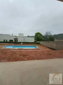 Casa com 3 Quartos para alugar, 224m² no Jardim Estância Brasil, Atibaia