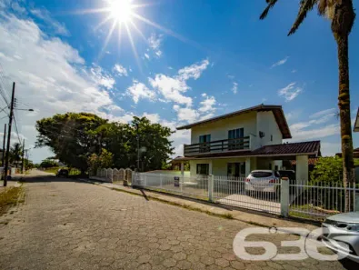 Sobrado com 5 Quartos à venda, 200m² no Do Ubatuba, São Francisco do Sul