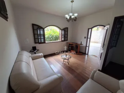 Casa com 3 Quartos à venda, 270m² no Niterói, Volta Redonda