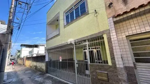Casa com 3 Quartos para alugar, 145m² no Santa Terezinha, Juiz de Fora