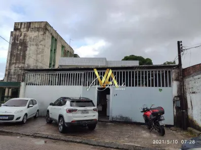 Casa com 4 Quartos à venda, 600m² no Zumbi, Recife