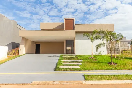 Casa de Condomínio com 4 Quartos à venda, 220m² no Residencial Goiânia Golfe Clube, Goiânia