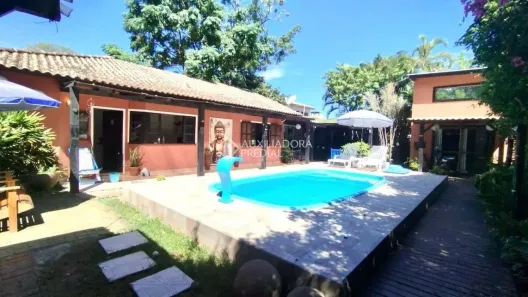 Casa com 3 Quartos à venda, 150m² no São João do Rio Vermelho, Florianópolis