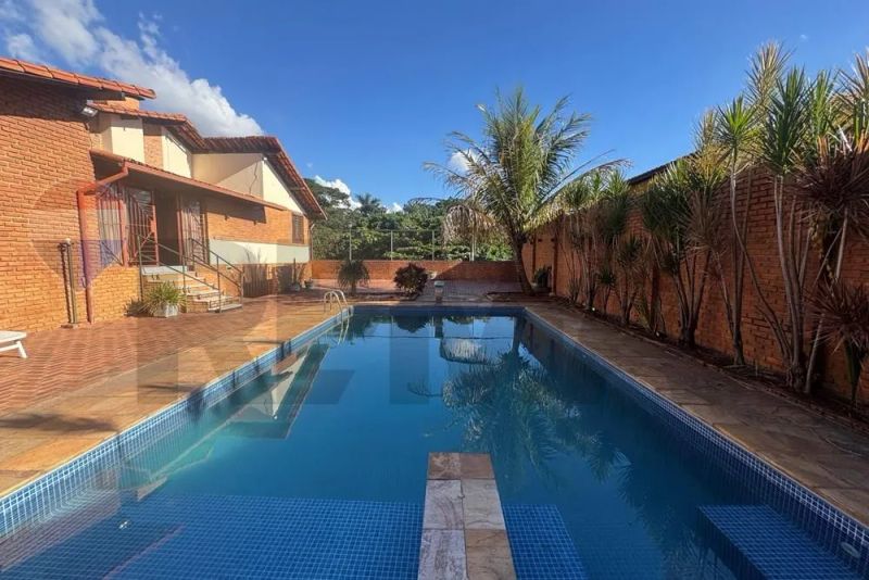 Casa com 5 quartos — Santa Branca, Belo Horizonte
