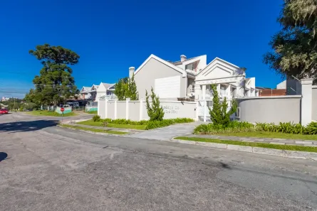 Sobrado com 3 Quartos à venda, 180m² no Bom Retiro, Curitiba