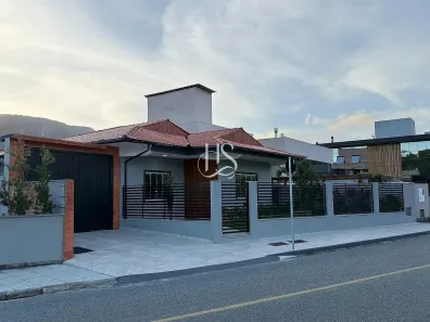 Casa com 3 Quartos à venda, 132m² no Pedra Branca, Palhoça