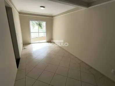 Apartamento com 2 Quartos para alugar, 94m² no Santa Mônica, Uberlândia