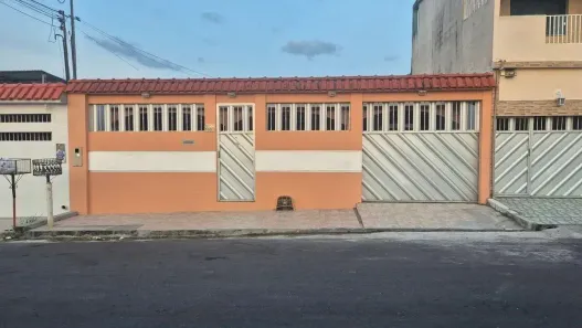 Casa com 3 Quartos para alugar, 200m² no Cidade Nova, Manaus