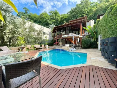 Casa de Condomínio com 3 Quartos à venda, 420m² no Engenho do Mato, Niterói