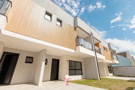 Sobrado com 3 Quartos à venda, 144m² no Xaxim, Curitiba