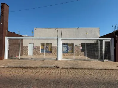 Prédio Comercial à venda, 242m² no Jardim Ártico, Araraquara