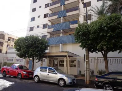 Apartamento com 3 Quartos para alugar, 159m² no Tabajaras, Uberlândia