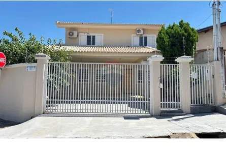 Casa com 4 Quartos à venda, 200m² no Jardim Everest, Presidente Prudente