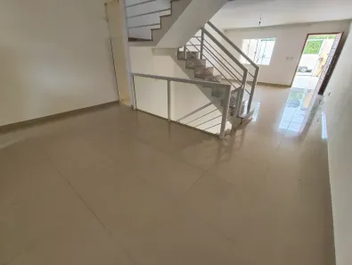 Casa com 3 Quartos para alugar, 148m² no Lagoa, Macaé
