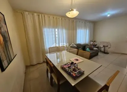 Casa com 3 Quartos à venda, 275m² no Amaro, Londrina