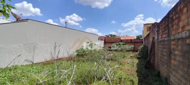 Lote/Terreno à venda, 250m² no Jardim Botânico, Cravinhos