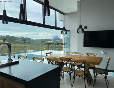 Fazenda/Sítio com 4 Quartos à venda, 450m² no Centro, Igaratá