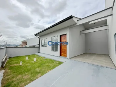 Casa com 3 Quartos à venda, 70m² no Forquilhas, São José