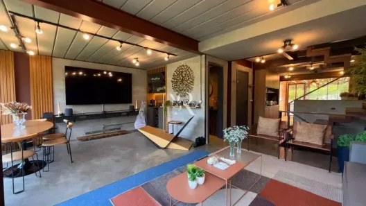 Apartamento com 3 Quartos à venda, 190m² no Itaipava, Petrópolis