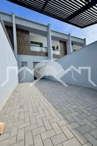 Sobrado com 3 Quartos à venda, 100m² no Floresta, Joinville