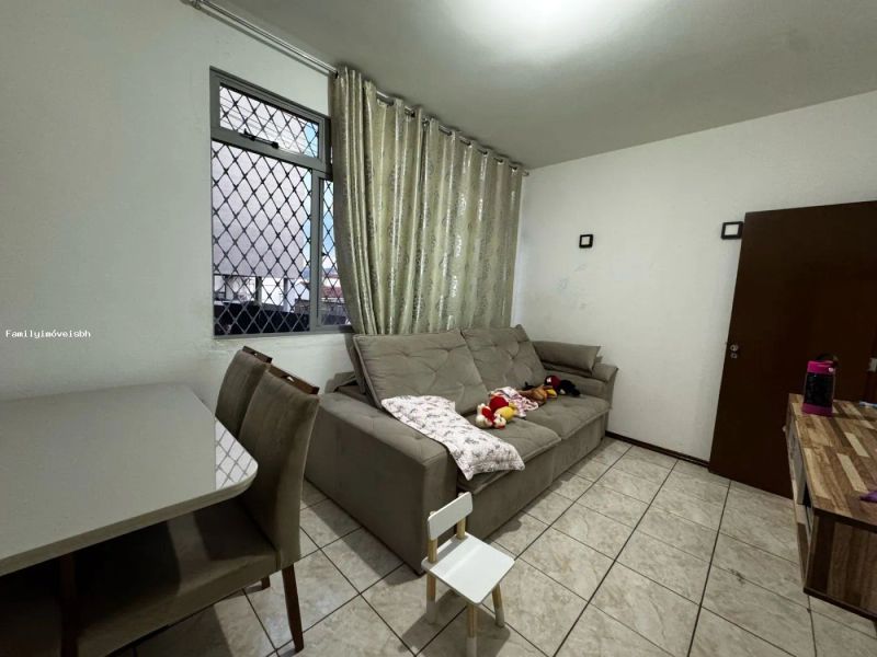 Apartamento com 2 quartos — Sagrada Família, Belo Horizonte