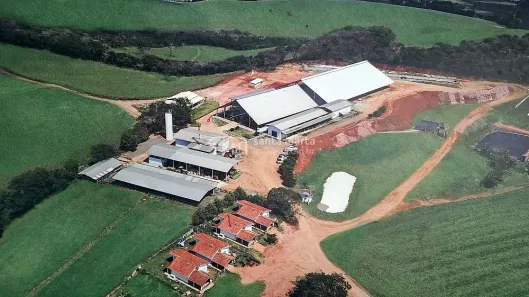 Fazenda/Sítio com 3 Quartos à venda, 1600000m² no , Carmo de Minas