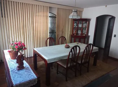 Casa com 6 Quartos à venda, 447m² no Campo Grande, Rio de Janeiro