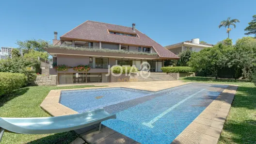 Casa com 4 Quartos à venda, 600m² no Centro, Curitiba