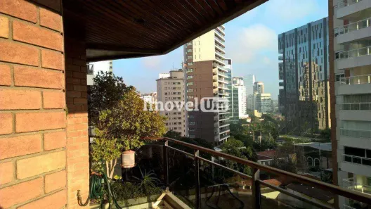 Apartamento com 3 Quartos à venda, 205m² no Vila Nova Conceição, São Paulo