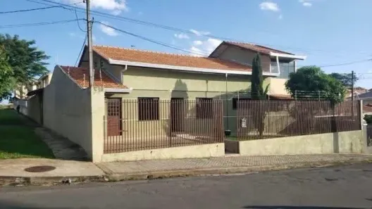 Casa com 3 Quartos à venda, 180m² no Uvaranas, Ponta Grossa