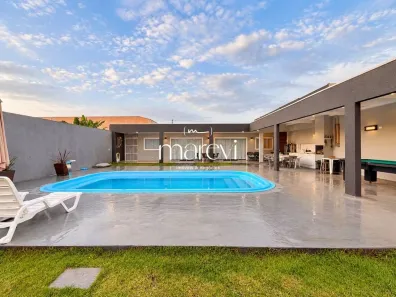 Casa com 5 Quartos para alugar, 150m² no Guaratuba, Guaratuba