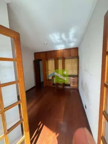 Casa com 3 Quartos para alugar, 200m² no Jardim Bonfiglioli, São Paulo