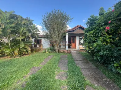 Casa com 3 Quartos à venda, 221m² no Vale Das Colinas, Caxambu