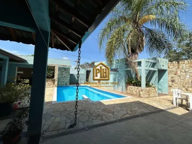 Fazenda/Sítio com 3 Quartos para alugar, 400m² no Jardim Estância Brasil, Atibaia