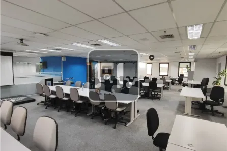 Sala Comercial à venda, 650m² no Cidade Monções, São Paulo